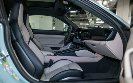 Porsche 911, 2025 год, 32 990 000 рублей, 31 фотография