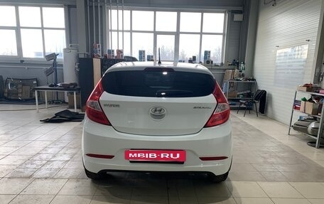 Hyundai Solaris II рестайлинг, 2015 год, 980 000 рублей, 6 фотография