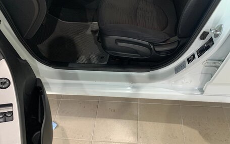 Hyundai Solaris II рестайлинг, 2015 год, 980 000 рублей, 10 фотография