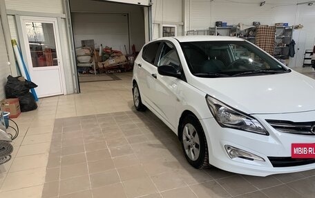 Hyundai Solaris II рестайлинг, 2015 год, 980 000 рублей, 3 фотография