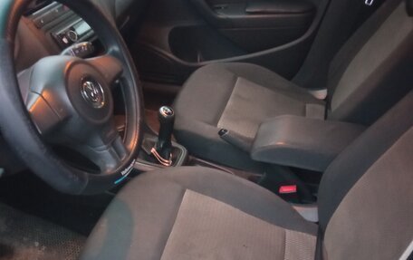 Volkswagen Polo VI (EU Market), 2011 год, 480 000 рублей, 2 фотография