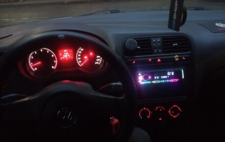 Volkswagen Polo VI (EU Market), 2011 год, 480 000 рублей, 12 фотография