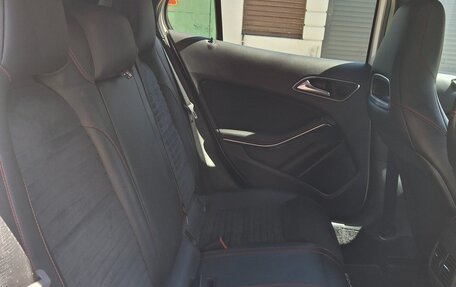Mercedes-Benz GLA, 2014 год, 2 390 000 рублей, 15 фотография