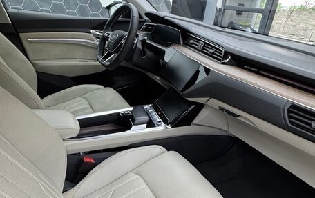 Audi e-tron I, 2019 год, 4 449 999 рублей, 9 фотография