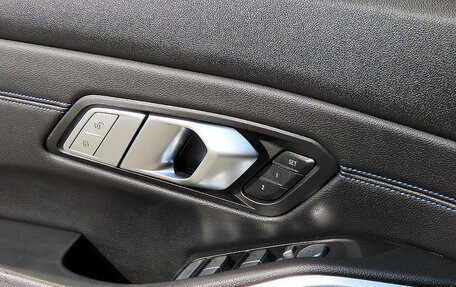 BMW 3 серия, 2022 год, 3 930 000 рублей, 12 фотография