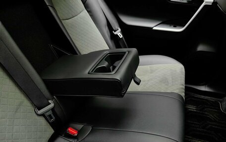 Toyota RAV4, 2025 год, 4 450 000 рублей, 37 фотография