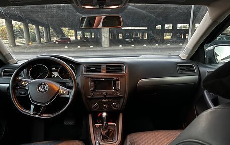 Volkswagen Jetta VI, 2015 год, 1 380 000 рублей, 8 фотография