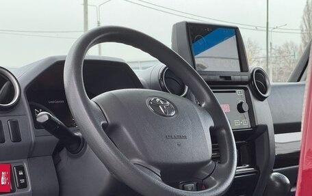 Toyota Land Cruiser 70, 2011 год, 6 500 000 рублей, 10 фотография