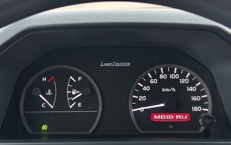 Toyota Land Cruiser 70, 2011 год, 6 500 000 рублей, 14 фотография