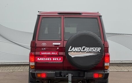 Toyota Land Cruiser 70, 2011 год, 6 500 000 рублей, 7 фотография