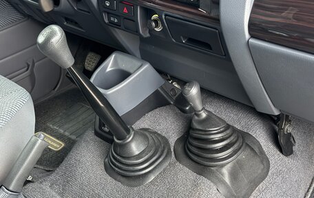 Toyota Land Cruiser 70, 2011 год, 6 500 000 рублей, 21 фотография