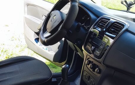 Renault Logan II, 2017 год, 1 150 000 рублей, 7 фотография