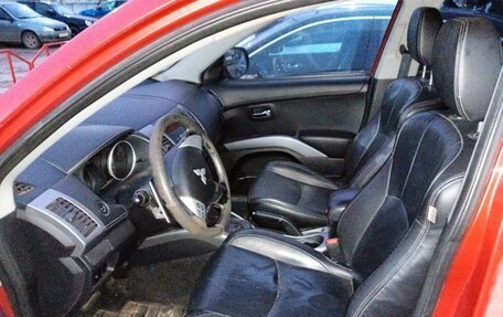 Mitsubishi Outlander III рестайлинг 3, 2010 год, 321 000 рублей, 22 фотография