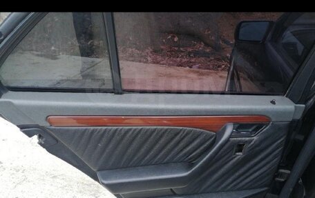 Mercedes-Benz C-Класс, 1993 год, 200 000 рублей, 2 фотография