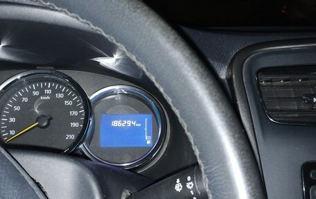 Renault Logan II, 2018 год, 580 000 рублей, 7 фотография