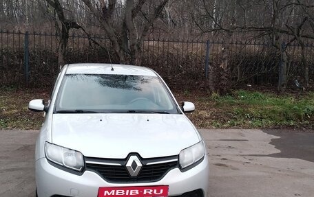 Renault Logan II, 2018 год, 580 000 рублей, 4 фотография