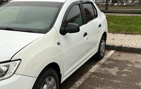 Renault Logan II, 2018 год, 380 000 рублей, 3 фотография