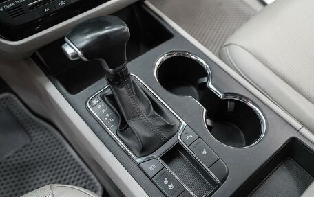 KIA Carnival III, 2018 год, 2 599 000 рублей, 14 фотография