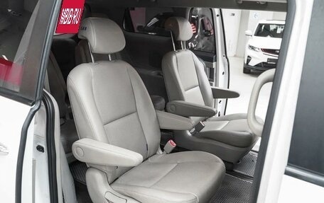 KIA Carnival III, 2018 год, 2 599 000 рублей, 16 фотография