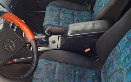 Mercedes-Benz C-Класс, 1996 год, 200 000 рублей, 13 фотография