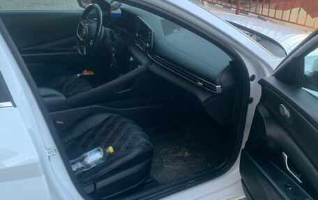 Hyundai Elantra, 2021 год, 2 200 000 рублей, 8 фотография