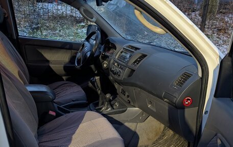 Toyota Hilux VII, 2012 год, 1 550 000 рублей, 7 фотография