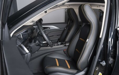 FAW Bestune T77, 2024 год, 2 250 000 рублей, 10 фотография