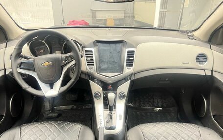 Chevrolet Cruze II, 2011 год, 745 000 рублей, 7 фотография