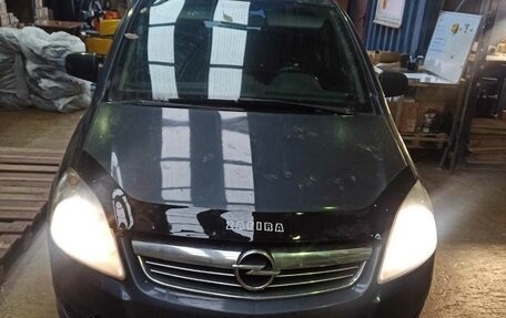 Opel Zafira B, 2010 год, 600 000 рублей, 11 фотография