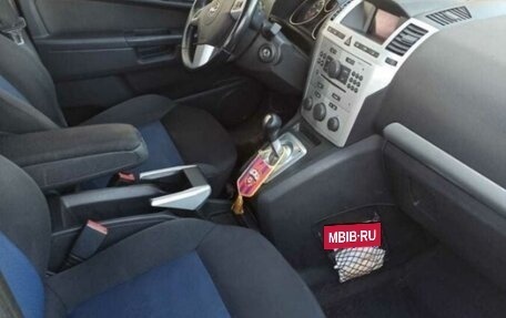 Opel Zafira B, 2010 год, 600 000 рублей, 4 фотография