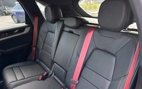 Porsche Cayenne III, 2025 год, 13 215 000 рублей, 14 фотография