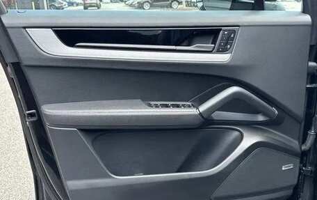 Porsche Cayenne III, 2025 год, 13 215 000 рублей, 19 фотография