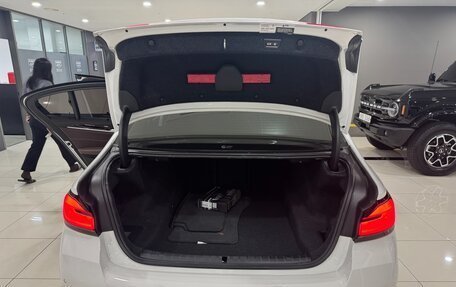 BMW 5 серия, 2022 год, 5 880 000 рублей, 4 фотография