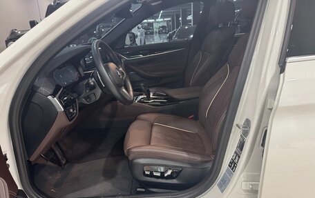 BMW 5 серия, 2022 год, 5 880 000 рублей, 14 фотография