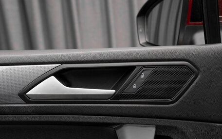 Volkswagen Tiguan II, 2021 год, 3 630 000 рублей, 21 фотография