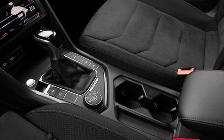 Volkswagen Tiguan II, 2021 год, 3 630 000 рублей, 16 фотография