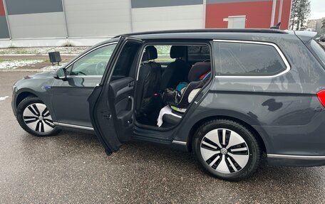 Volkswagen Passat B8 рестайлинг, 2020 год, 2 700 000 рублей, 8 фотография