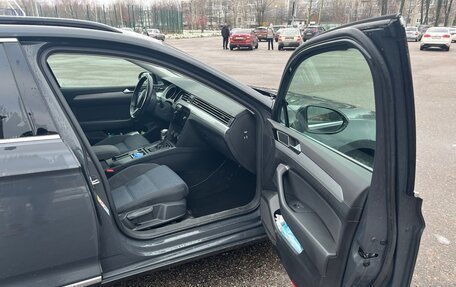 Volkswagen Passat B8 рестайлинг, 2020 год, 2 700 000 рублей, 11 фотография