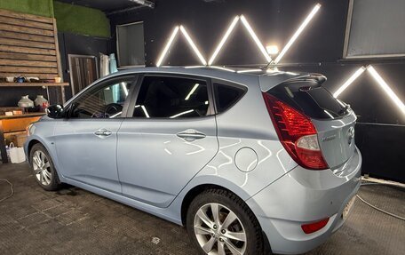 Hyundai Solaris II рестайлинг, 2012 год, 950 000 рублей, 3 фотография