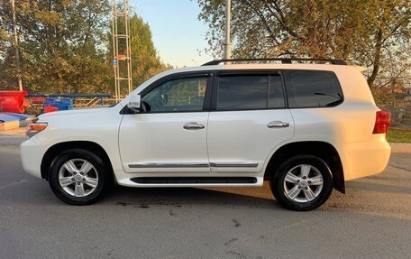 Toyota Land Cruiser 200, 2013 год, 4 000 000 рублей, 2 фотография