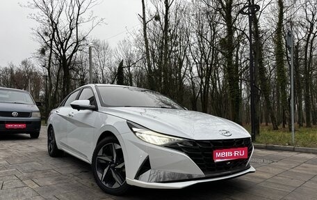 Hyundai Elantra, 2021 год, 2 280 000 рублей, 1 фотография