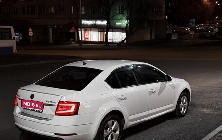 Skoda Octavia, 2017 год, 1 760 000 рублей, 10 фотография