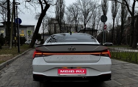 Hyundai Elantra, 2021 год, 2 280 000 рублей, 5 фотография