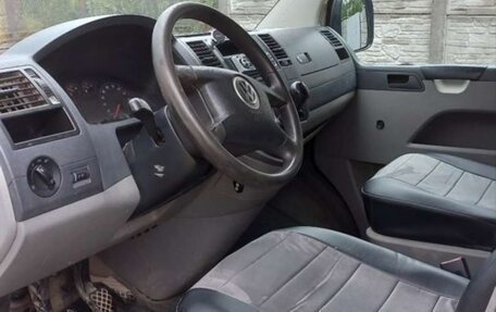 Volkswagen Transporter T5 рестайлинг, 2004 год, 1 450 000 рублей, 4 фотография