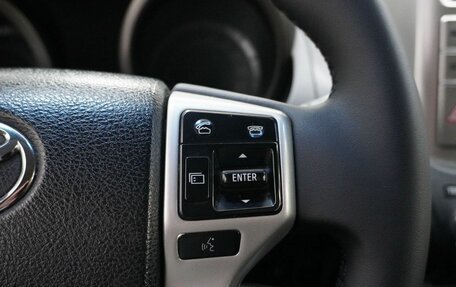 Toyota Land Cruiser Prado 150 рестайлинг 2, 2013 год, 2 700 000 рублей, 8 фотография