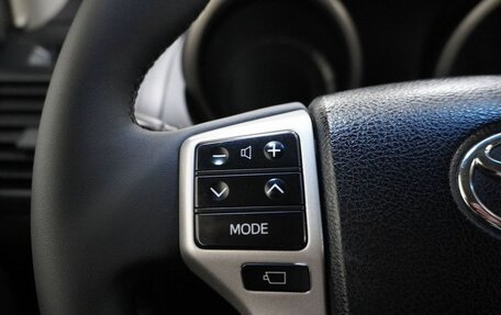 Toyota Land Cruiser Prado 150 рестайлинг 2, 2013 год, 2 700 000 рублей, 7 фотография