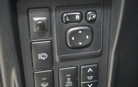 Toyota Land Cruiser Prado 150 рестайлинг 2, 2013 год, 2 700 000 рублей, 11 фотография