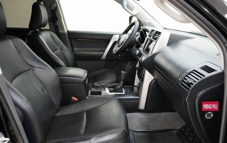 Toyota Land Cruiser Prado 150 рестайлинг 2, 2013 год, 2 700 000 рублей, 14 фотография