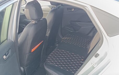 Hyundai Solaris II рестайлинг, 2019 год, 1 750 000 рублей, 9 фотография