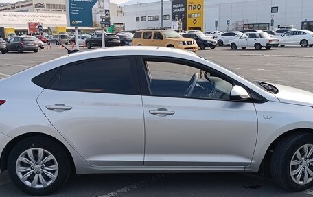 Hyundai Solaris II рестайлинг, 2019 год, 1 750 000 рублей, 3 фотография